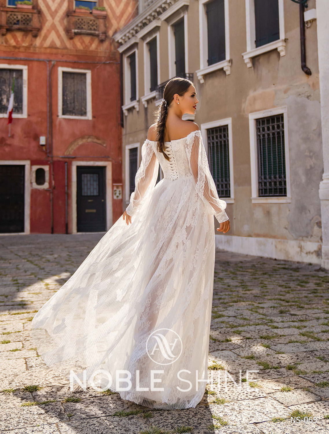 Dress NS-065 from the Venice collection by Noble Shine
