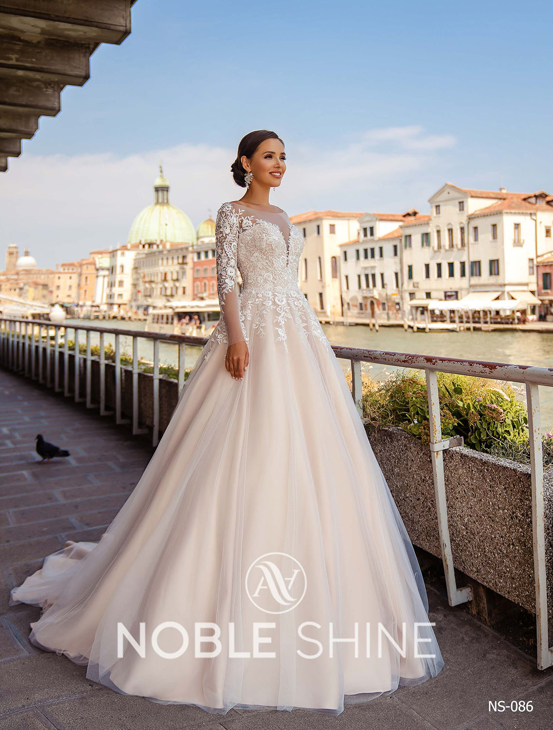 Dress NS-086 from the Venice collection by Noble Shine