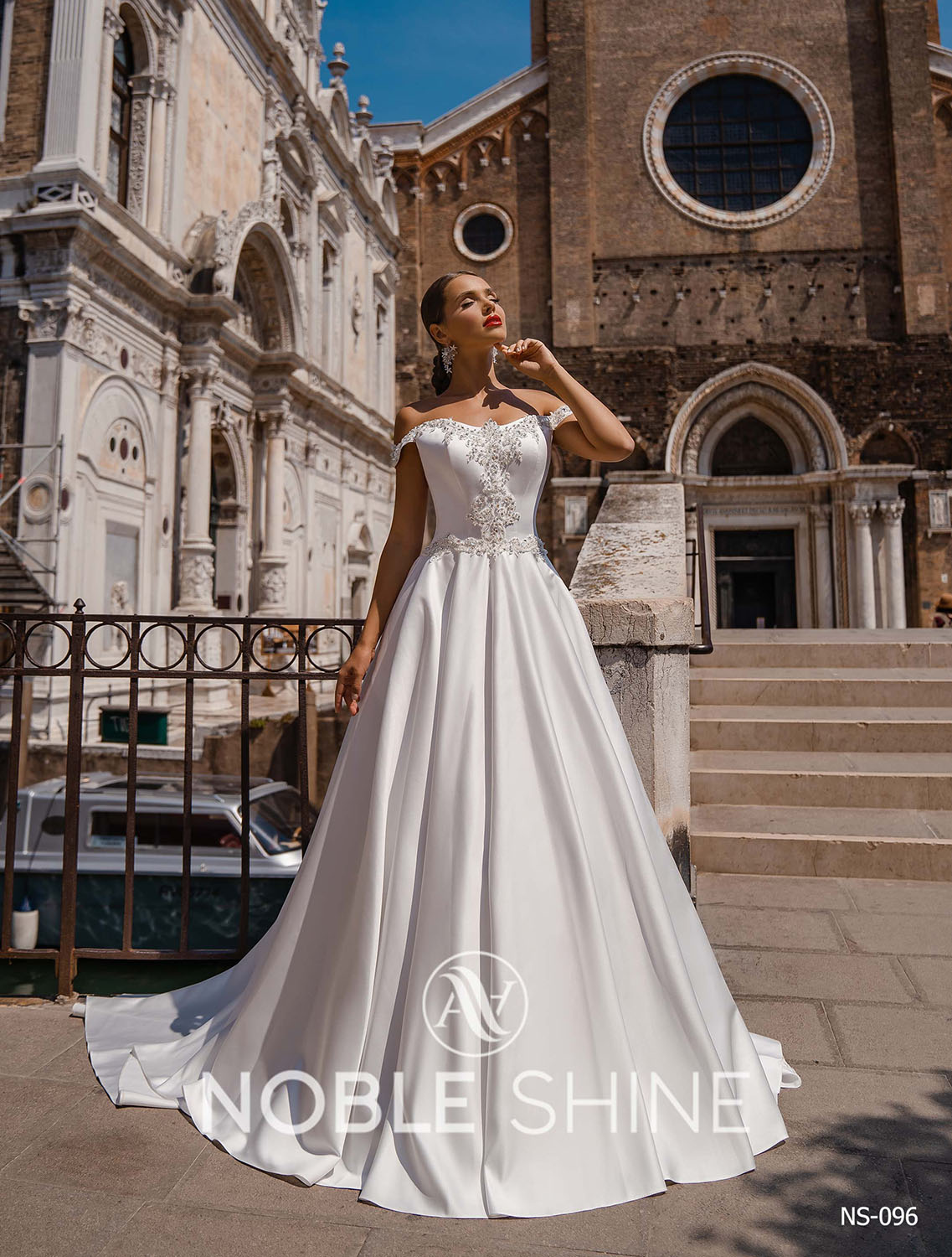 Dress NS-096 from the Venice collection by Noble Shine