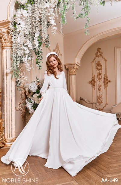 Dress AA-149 from the Royal Flowers collection by Noble Shine