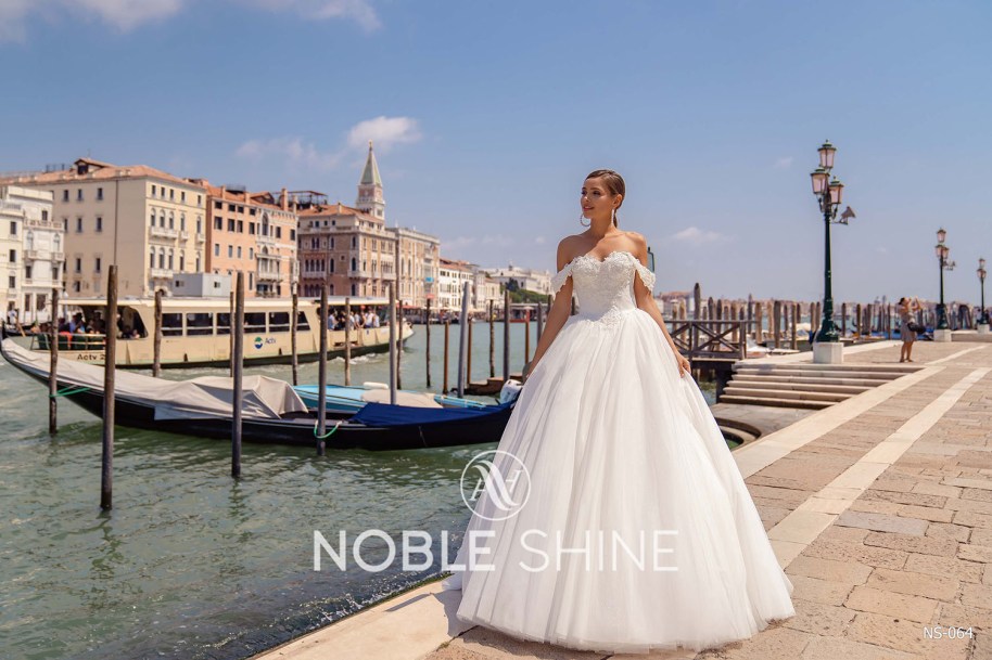 Dress NS-064 from the Venice collection by Noble Shine