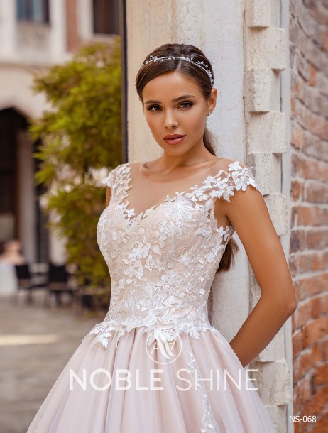 Dress NS-068 from the Venice collection by Noble Shine