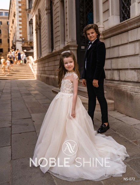 Dress NS-072 from the Venice collection by Noble Shine