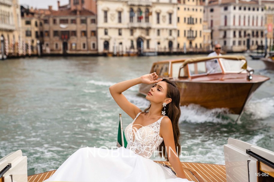 Dress NS-082 from the Venice collection by Noble Shine