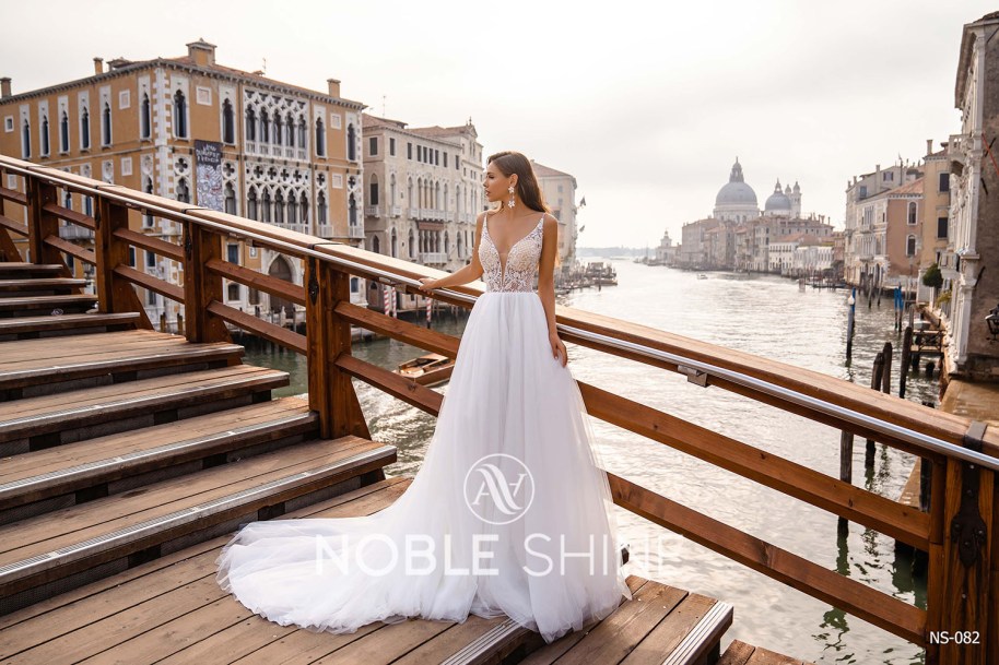 Dress NS-082 from the Venice collection by Noble Shine