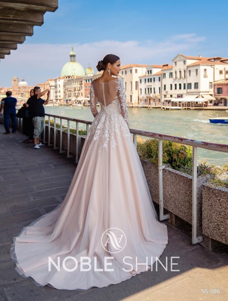 Dress NS-086 from the Venice collection by Noble Shine
