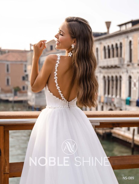 Dress NS-089 from the Venice collection by Noble Shine
