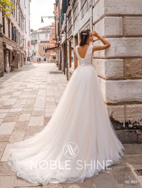 Dress NS-093 from the Venice collection by Noble Shine
