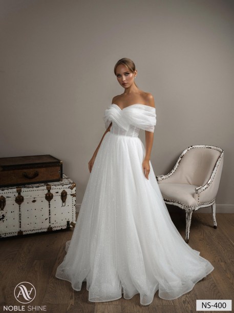 Wedding dress NS-400 from the Nova Fenix collection by Noble Shine