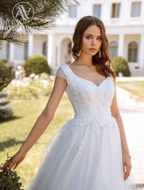 Dress SV282 from the Livadia collection by Noble Shine