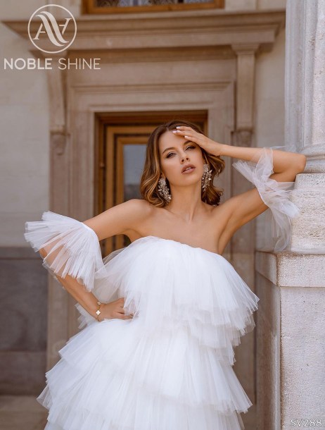 Dress SV288 from the Livadia collection by Noble Shine