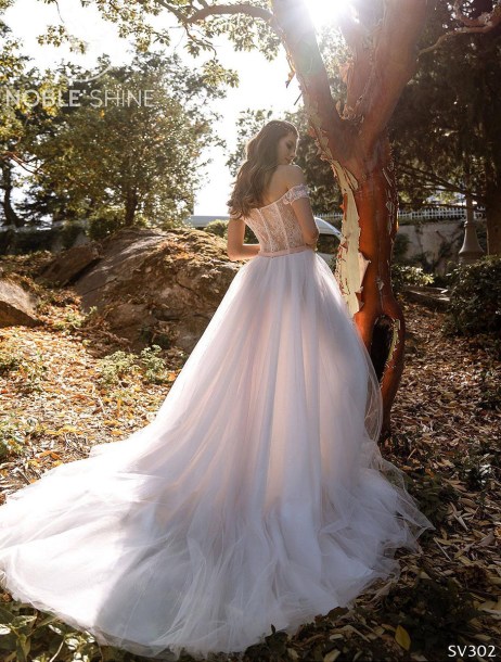 Dress SV302 from the Livadia collection by Noble Shine