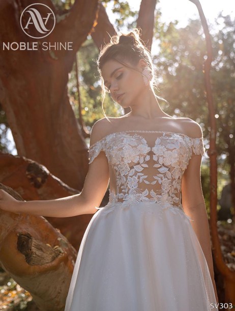 Dress SV303 from the Livadia collection by Noble Shine