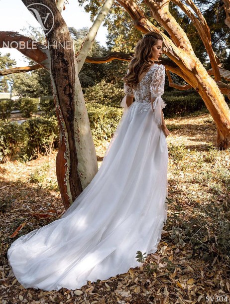 Dress SV304 from the Livadia collection by Noble Shine