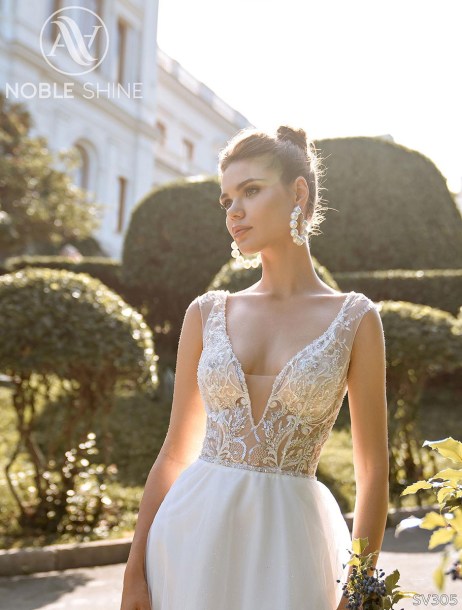 Dress SV305 from the Livadia collection by Noble Shine