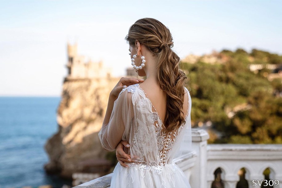 Dress SV309 from the Livadia collection by Noble Shine