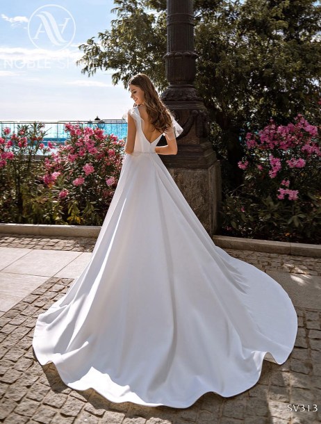Dress SV313 from the Livadia collection by Noble Shine