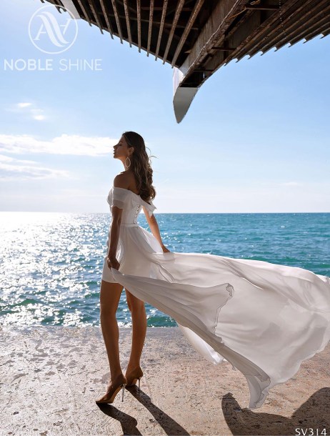 Dress SV314 from the Livadia collection by Noble Shine