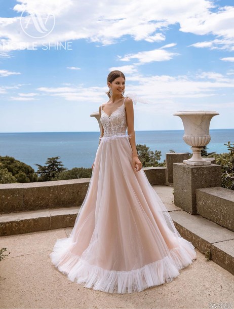 Dress SV320 from the Livadia collection by Noble Shine