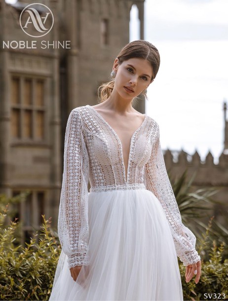 Dress SV323 from the Livadia collection by Noble Shine