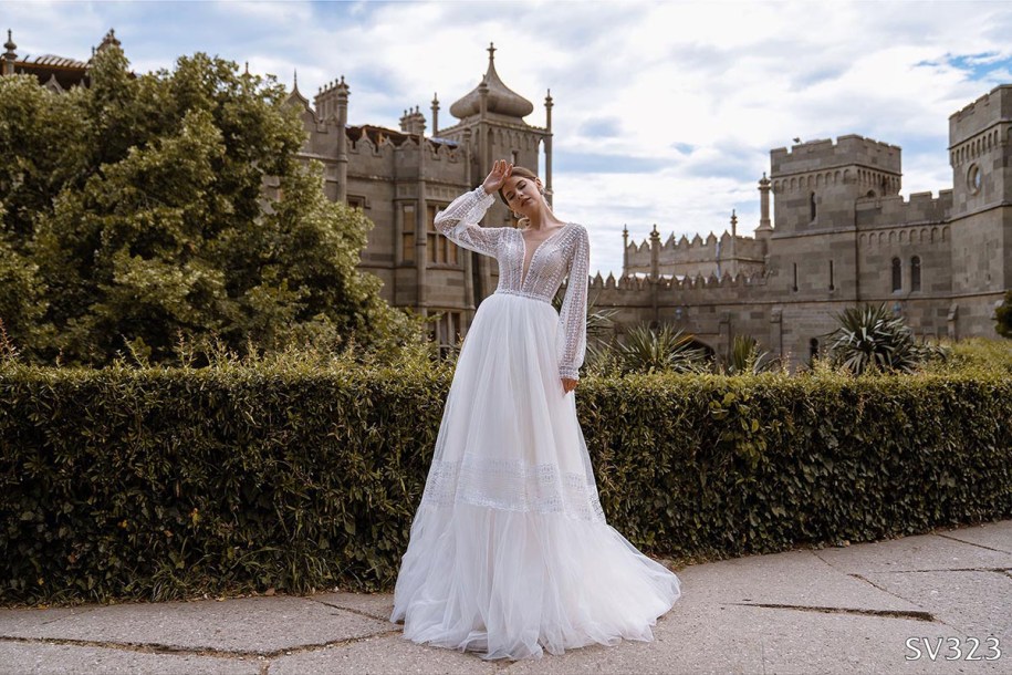 Dress SV323 from the Livadia collection by Noble Shine