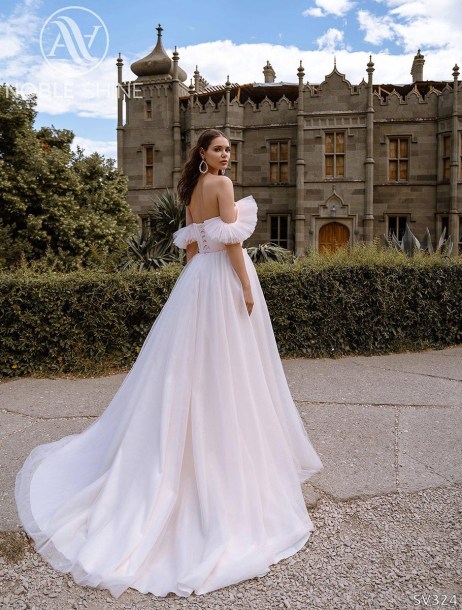 Dress SV324 from the Livadia collection by Noble Shine