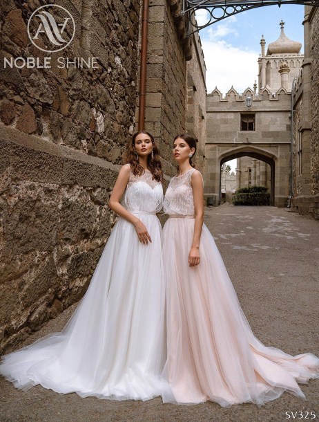 Dress SV325 from the Livadia collection by Noble Shine