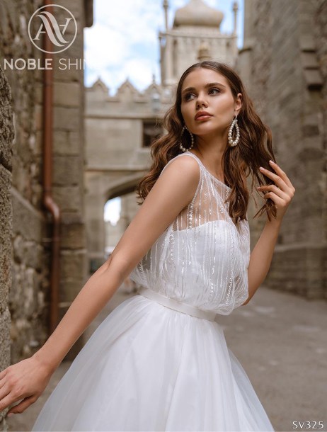 Dress SV325 from the Livadia collection by Noble Shine