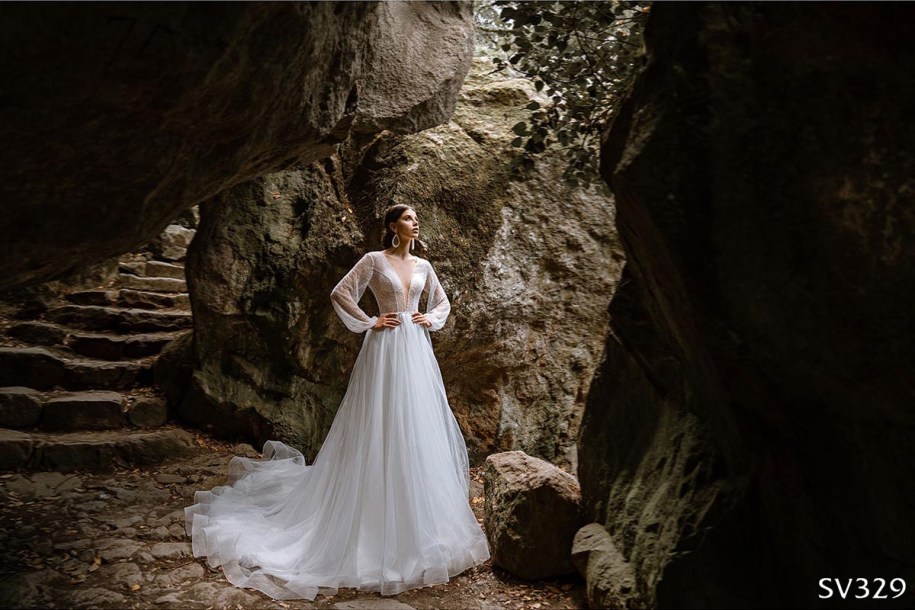 Dress SV329 from the Livadia collection by Noble Shine