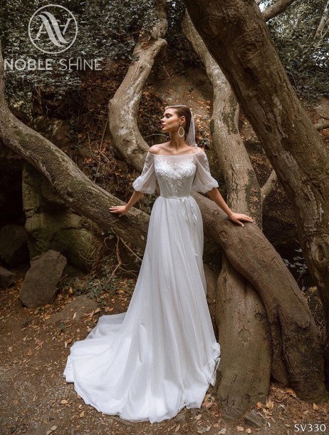 Dress SV330 from the Livadia collection by Noble Shine