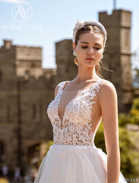 Dress SV334 from the Livadia collection by Noble Shine