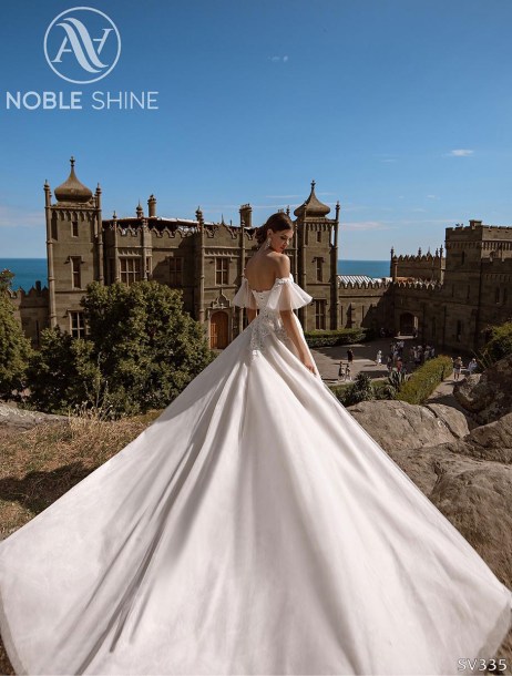 Dress SV335 from the Livadia collection by Noble Shine