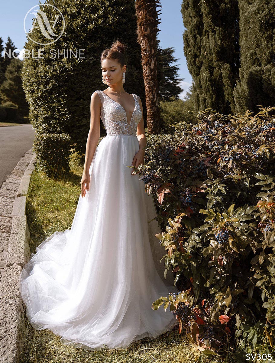 Dress SV305 from the Livadia collection by Noble Shine